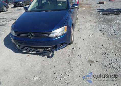 2014 Volkswagen Jetta 1.8T Se из США, поврежденный, VIN 3VWD17AJ5EM388553